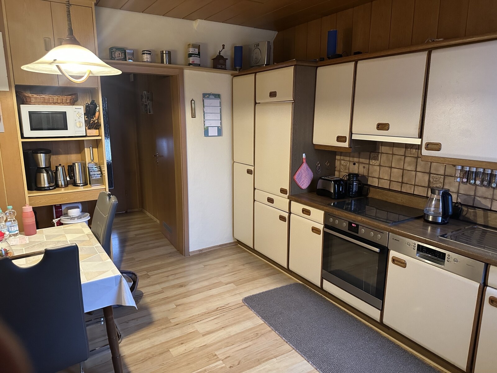 Einfamilienhaus mit Einliegerwohnung im ruhigen Fähr-Lobbendorf