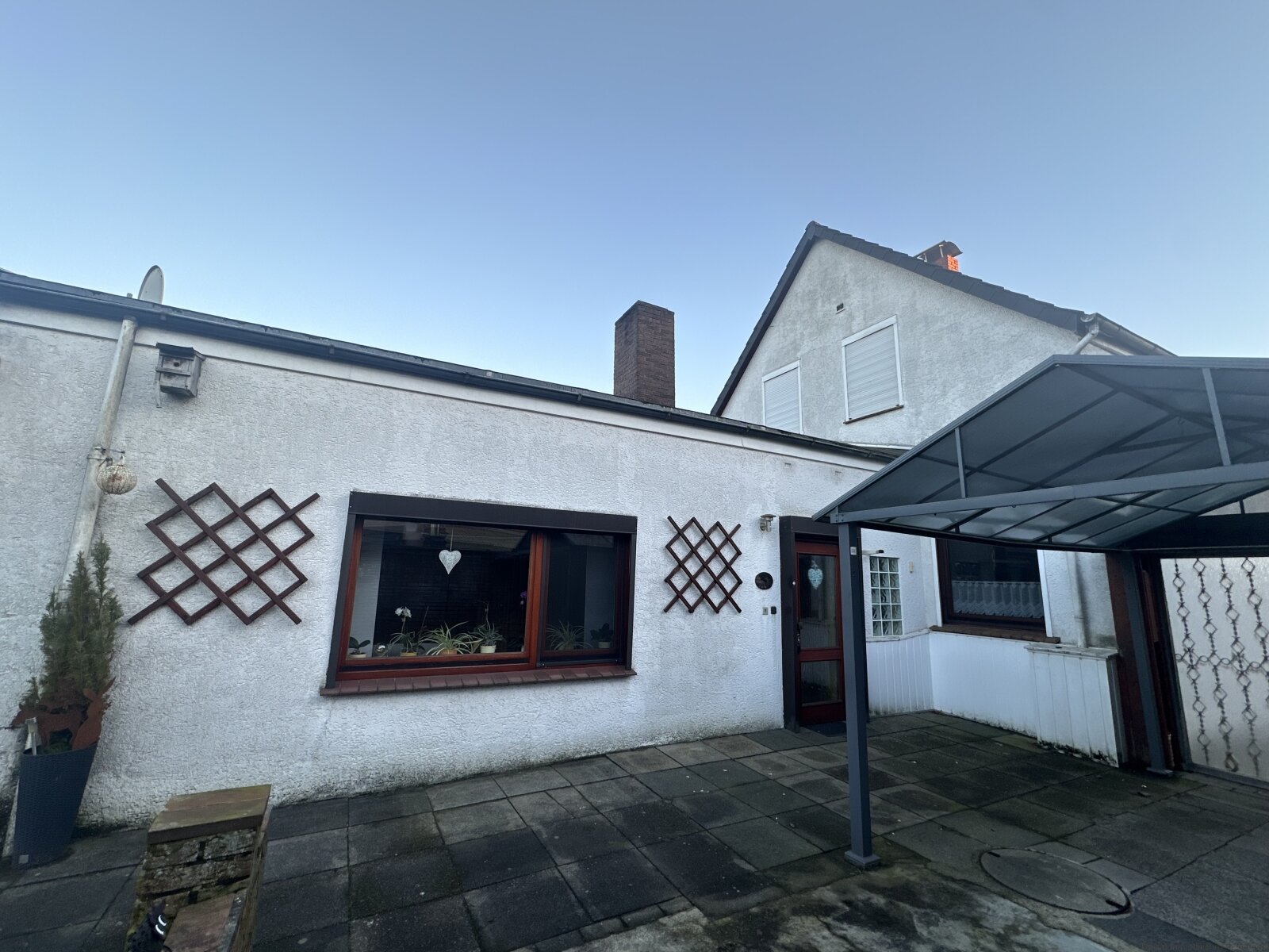 Einfamilienhaus mit Einliegerwohnung im ruhigen Fähr-Lobbendorf