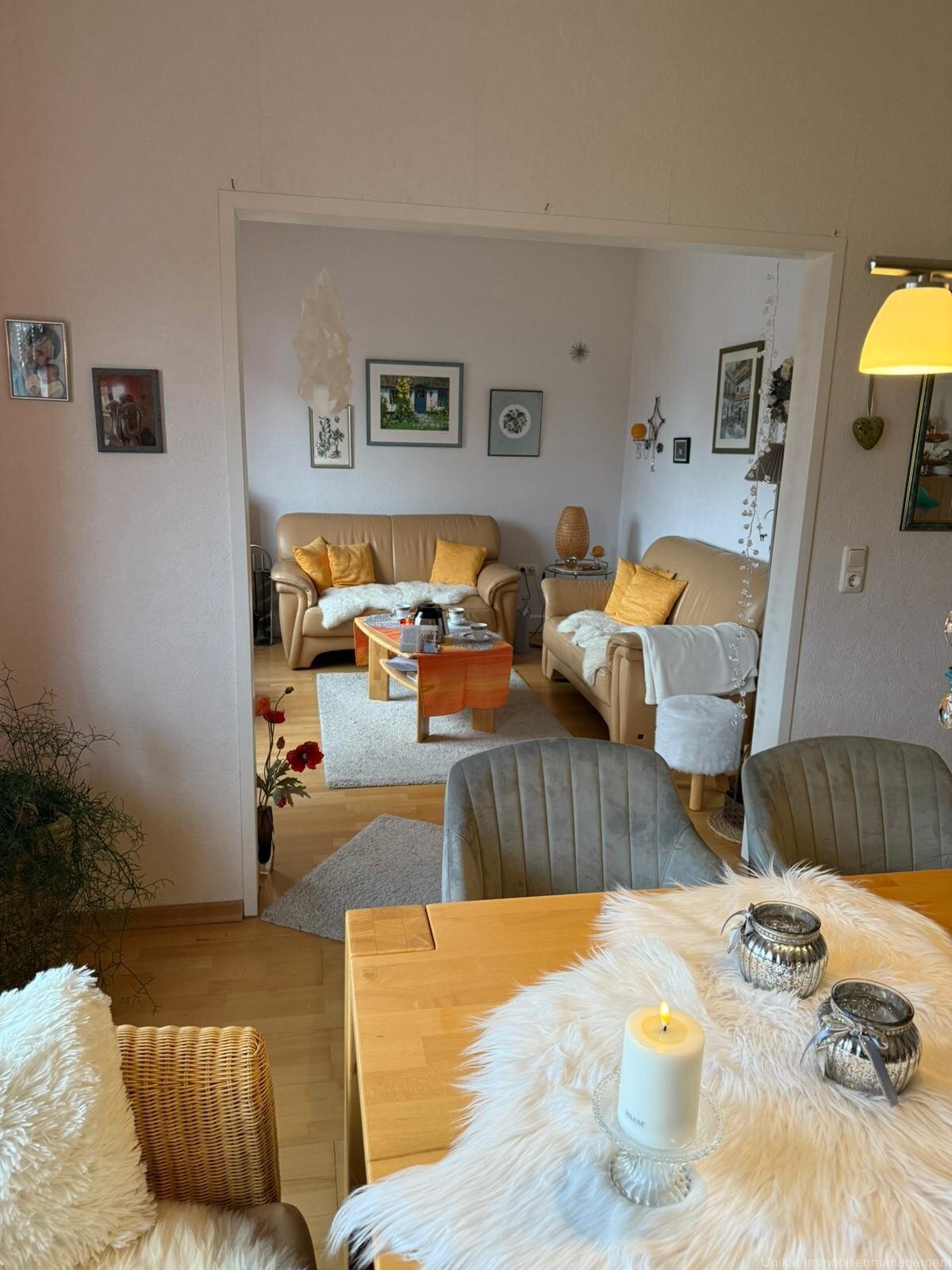 Esszimmer und Wohnzimmer OG Esszimmer und Wohnzimmer OG